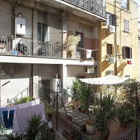 아파트 Locappart Colosseo / Esquilino 로마